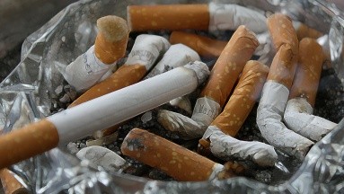 Fumadores y vapeadores pueden ser potencialmente contaminantes con el Covid-19