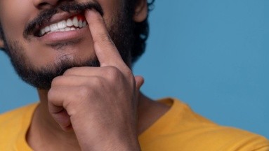 Día Mundial de la Salud Bucodental:  8 hábitos que dañan tus dientes y la cavidad bucal
