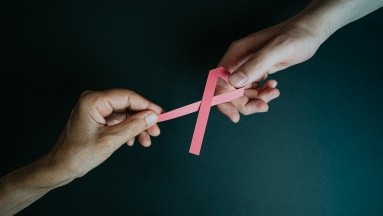 1 de cada 12 mujeres desarrollará cáncer de mama, según la OMS