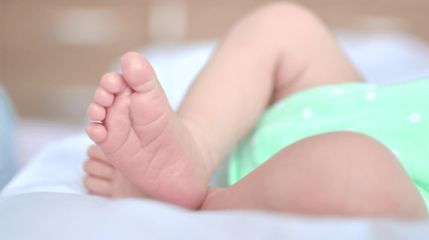 Es importante que te informes con tu especialista antes de decir tener un parto en casa.(Pixabay)