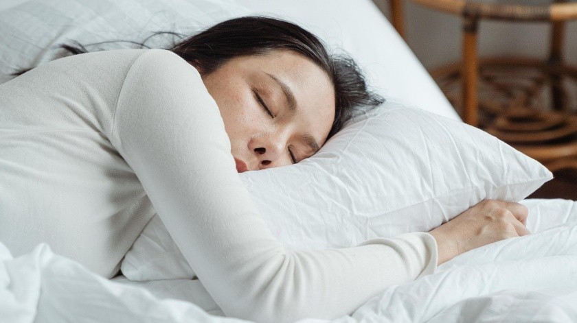 Dormir bien es fundamental para una buena salud. El insomnio y una mala calidad de sueño pueden provocar efectivos negativos en el cuerpo.(Pexels)