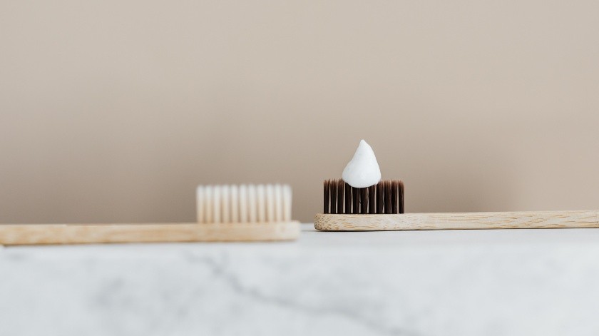 La humedad que guarda el cepillo de dientes lo convierte en un lugar ideal para las bacterias.(Pexels)