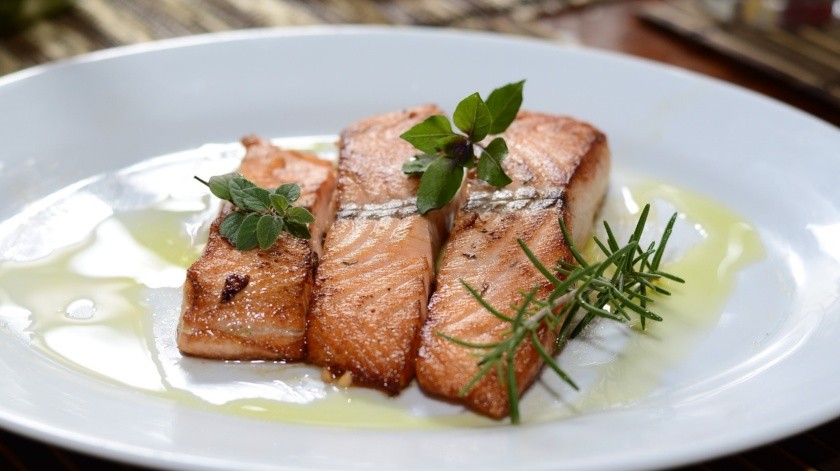 El salmón es un alimento recomendado por ser fuente de omega-3.(Pixabay)