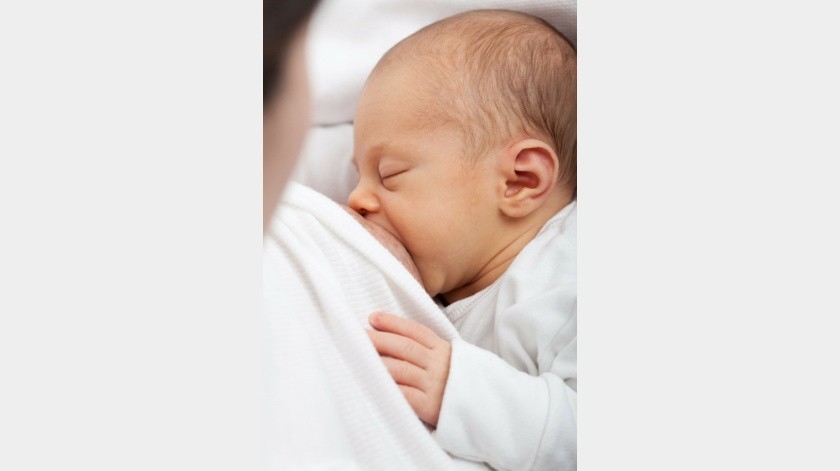 La mejor manera de proteger a tu bebé durante la lactancia, es alimentándote sanamente.(Pixabay)