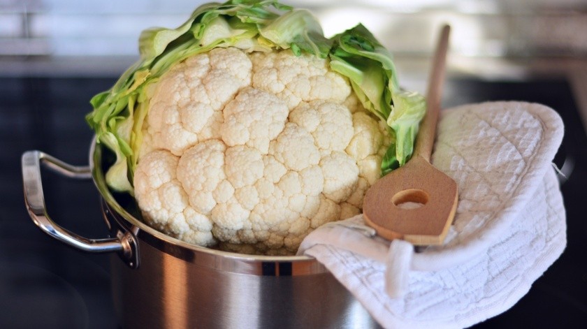Uno de los vegetales más versátiles es la coliflor, ya que su uso en la cocina es muy extenso.(Pixabay)