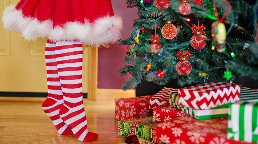 Según estudio, las personas que decoran tiempo antes su hogar para la Navidad son más felices.(Pixabay)