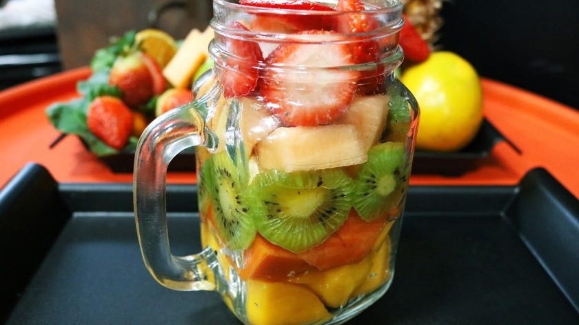 No puede faltar el consumo de frutas en tu dieta diaria.(Pixabay)
