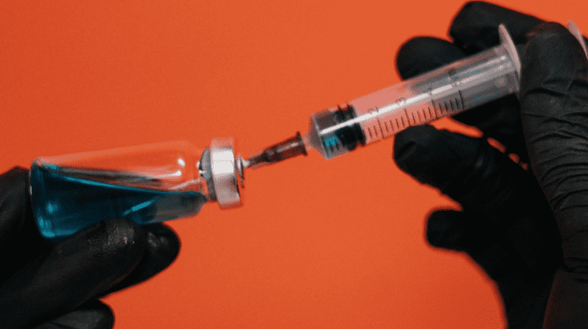 Además de la de CanSino, México tendrá ensayos clínicos en humanos de otras tres vacunas para combatir el Covid-19.(Pexels)