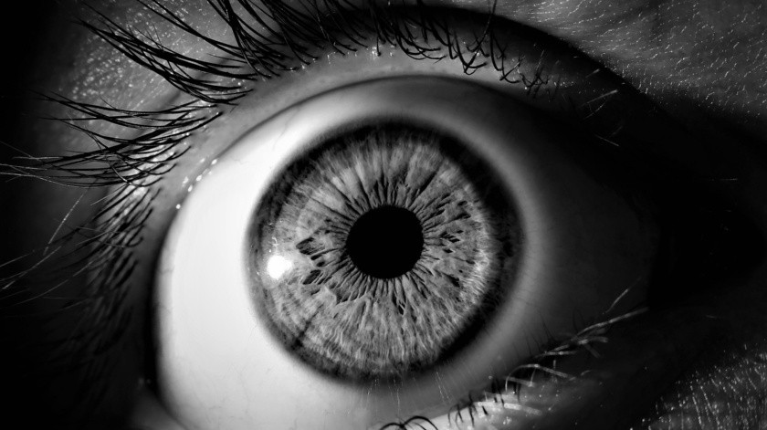 Aunque esto puede ser una situación bastante inusual puede tener manifestaciones leves y hasta la pérdida de la visión. Otras complicaciones van desde  descompensación corneal y glaucoma secundario.(Pixabay.)