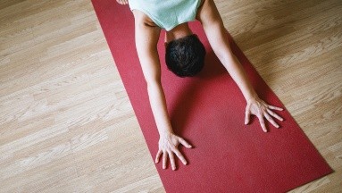 4 tipos de ejercicios para fortalecer y prevenir el dolor de espalda