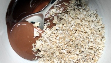 Batido de avena, linaza y cacao: Lleno de antioxidantes e ideal para el estreñimiento