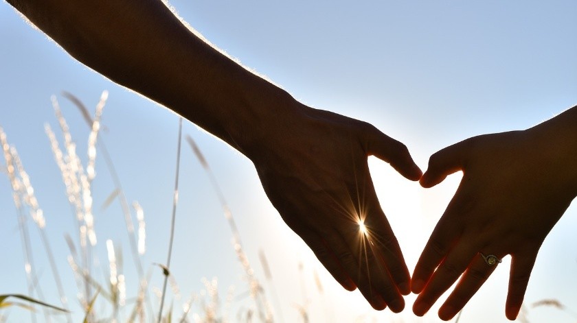 Estar en pareja puede tener efectos positivos y negativos en la salud cardiovascular.(Pixabay)