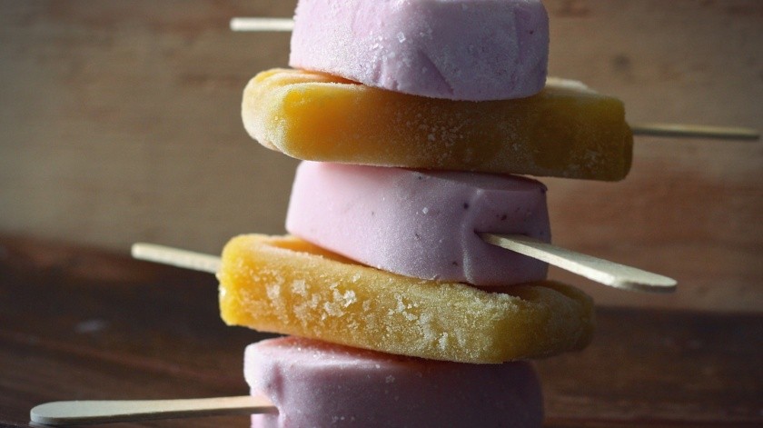 Estas paletas heladas de mango con yogur griego están cargadas de sabor y son muy saludables.(Pixabay)