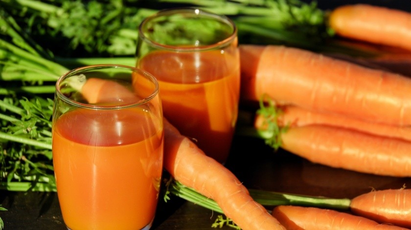 Algunos especialistas en el cuidado de la piel recomiendan consumir regularmente zanahoria, ya sea cruda, cocida o en jugos, para favorecer el bronceado y mantenerlo por más tiempo.(Pixabay)
