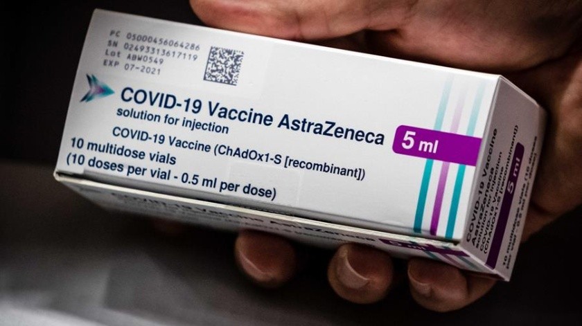 Siete personas han muerto en el Reino Unido a causa de unos raros coágulos de sangre después de recibir la vacuna de AstraZeneca contra la covid-19.(EFE.)