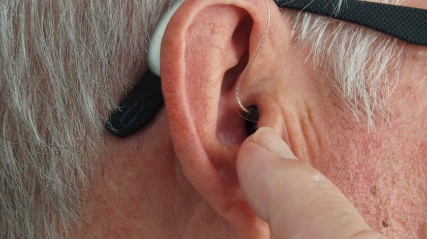 Un tratamiento podría evitar la sordera ocasionada por la quimioterapia.(Unsplash)