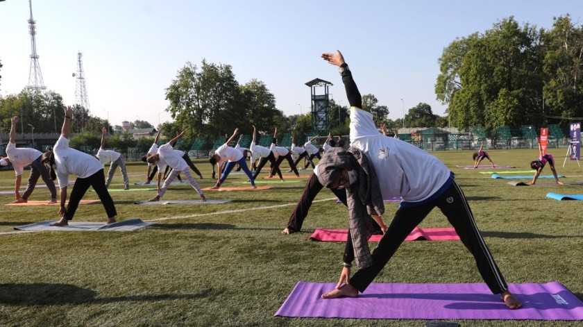 Se considera que el yoga puede ayudar mejorar la flexibilidad y aliviar el dolor de espalda.(EFE)