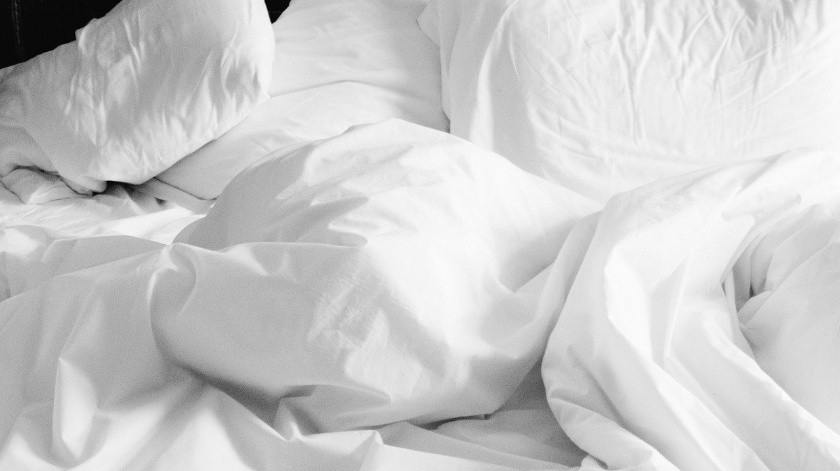 Para secar los rellenos de las almohadas y cojines, extiéndelos en horizontal al sol. No se recomienda colgarlo porque se pueden deformar. (Pixabay.)
