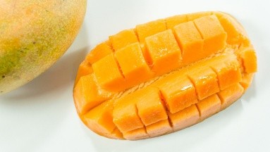 El mango destaca por su acción antioxidante y propiedades laxantes