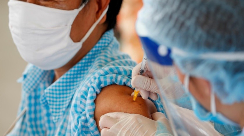 Un estudio peruano señaló que la vacuna china Sinopharm crearía anticuerpos contra el Covid-19 al menos al 96%.(EFE)