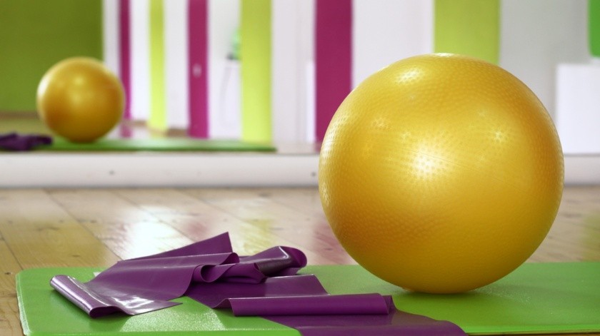 La pelotas de pilates es muy utilizada durante el embarazo.(Pixabay.)