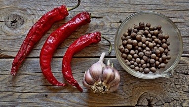 Chile en la cocina: Consejos para quitar el ardor en las manos por su manipulación