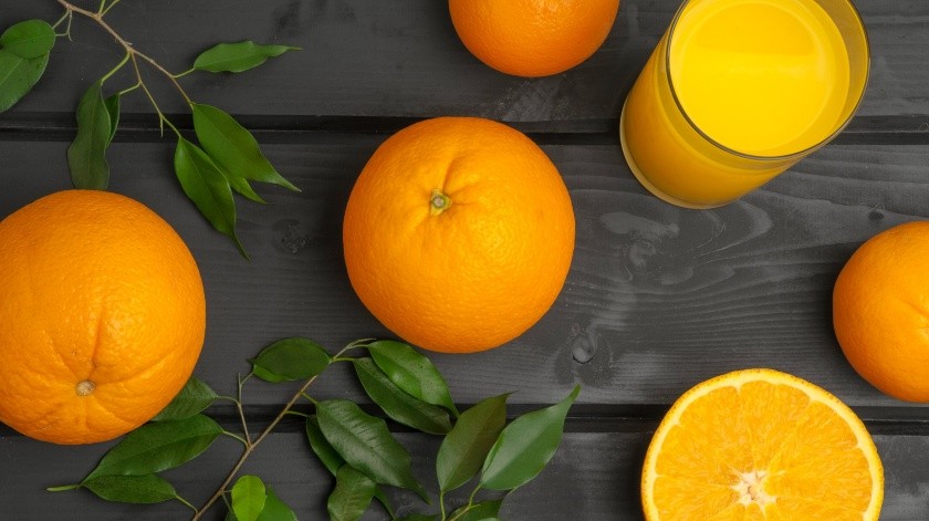 El jugo de frutas, como la naranja, puede ser perjudicial para la salud si se consume en exceso.(Unsplash)