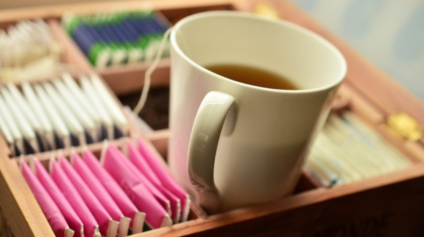 Los tés puedes tomarlos de preferencia caliente para que puedas aprovechar mejor los efectos.(Pixabay.)