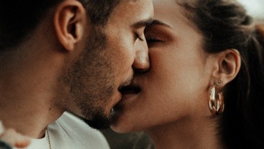 El sexo satisfactorio aumenta la calidad y expectativas de vida: Experta