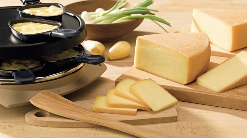 Especialistas consideran que el queso se debe consumir con moderación.(Unsplash)