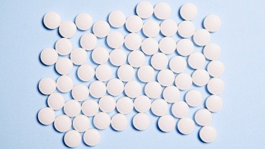 Uso de aspirina para prevenir primer ataque cardiaco o ACV debería reducirse: Panel de EU