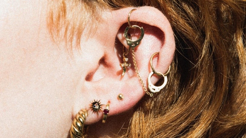 El daith piercing es una perforación que se hace en una zona específica de la oreja.(Unsplash)