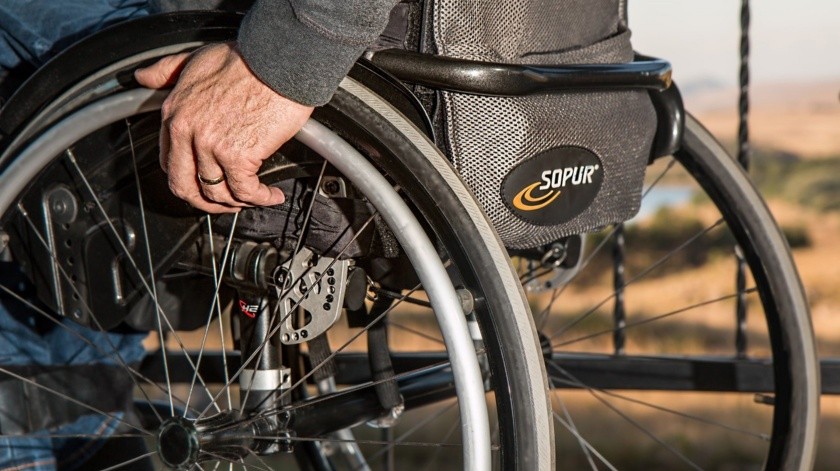 Usar la silla de ruedas ayuda a las personas a desplazarse mejor(Pixabay.)