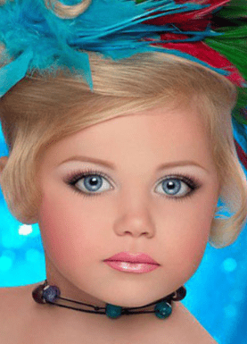 Maddy, la pequeña que utilizó implantes de seno y glúteos en concurso de belleza