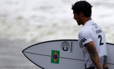Por su salud mental, campeón mundial de surf pone en pausa su carrera