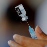 Infectarse de Covid y vacunarse, y al revés, provoca respuesta inmune más robusta: Estudio