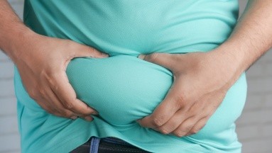 NHS recomienda tratamiento contra la obesidad; es una inyección que elimina la grasa