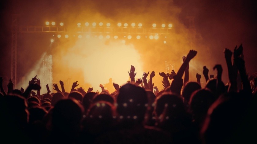 La OMS fijó un nuevo límite para la música en conciertos y discotecas.(Unsplash)