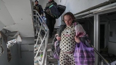 FOTOS: Una bloguera ucraniana embarazada y herida dio a luz a su hija