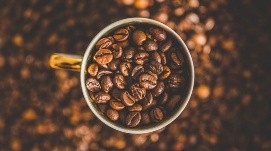 El estudio mostró que el consumo habitual de café a largo plazo puede ser seguro, particularmente del tipo con cafeína sobre el descafeinado.