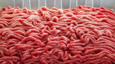 Retiran más de 120 mil libras de carne molida por posible contaminación de E.coli