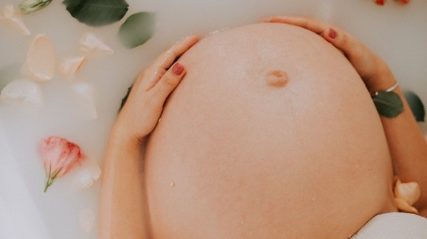 La joven se dio cuenta el mismo día que parió que estaba embarazada.(Pexels.)