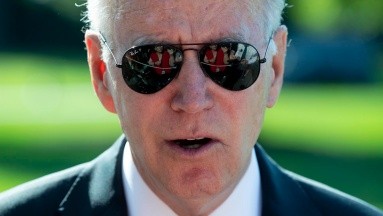Joe Biden promete discutir el control de armas en EU
