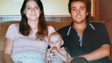 Hallan con vida a 'bebé Holly': Desapareció hace 40 años tras el asesinato de sus padres