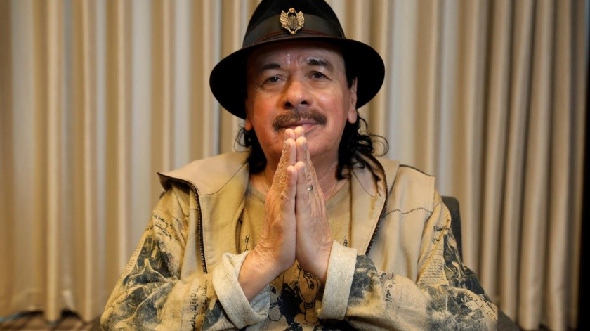 Carlos Santana se desmayó en pleno concierto en Michigan.(EFE)