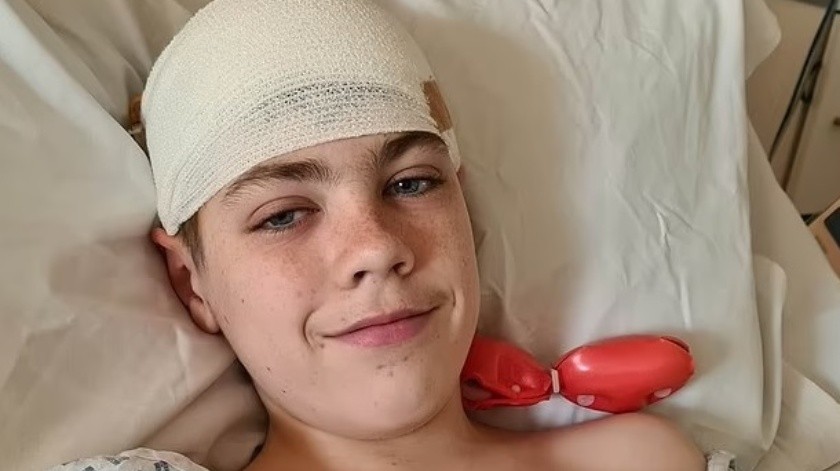 Kane fue intervenido de emergencia para extírpale un tumor cerebral(DailyMail)