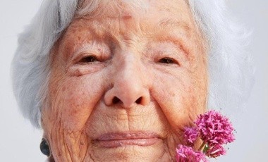 La bisabuela es abuela de la fundadora.