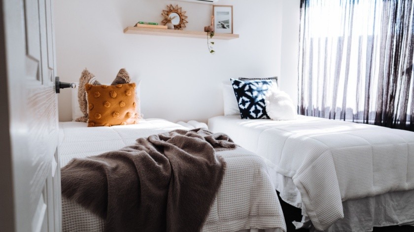 Estos consejos te ayudarán a limpiar las manchas de orina del colchón.(Pexels)
