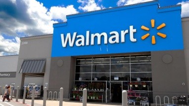 Por discriminación racial, hombre gana millonaria demanda a tienda de Walmart en EU