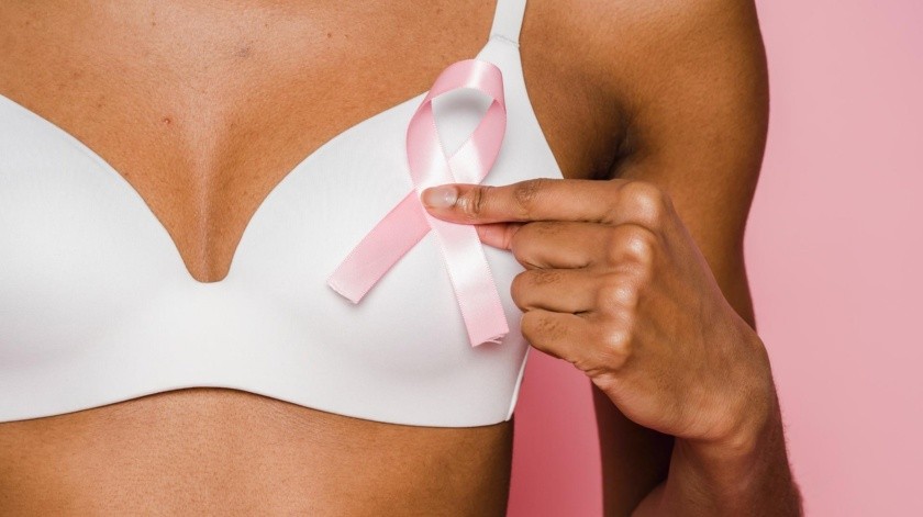 El cáncer de mama puede manifestar algunos síntomas.(Pexels)
